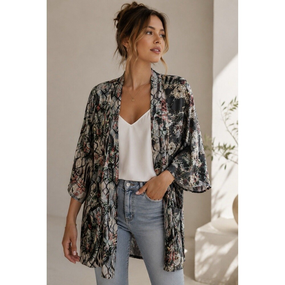APNY Apparel Kimono-style Cardigan 100% Silk Size M Women’s NWT Floral Print